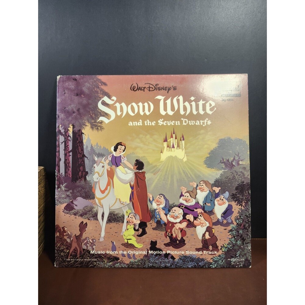 Walt Disney’s Snow White and the seven dwarfs LP Record DQ-1201 1976 vintage